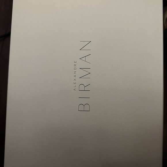 Beautiful Alexander Birman sandals. - Picture 5 of 7